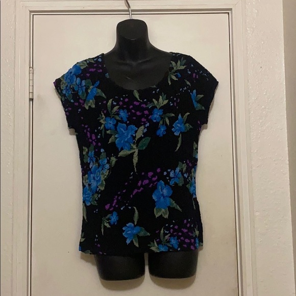 Top - Picture 1 of 2